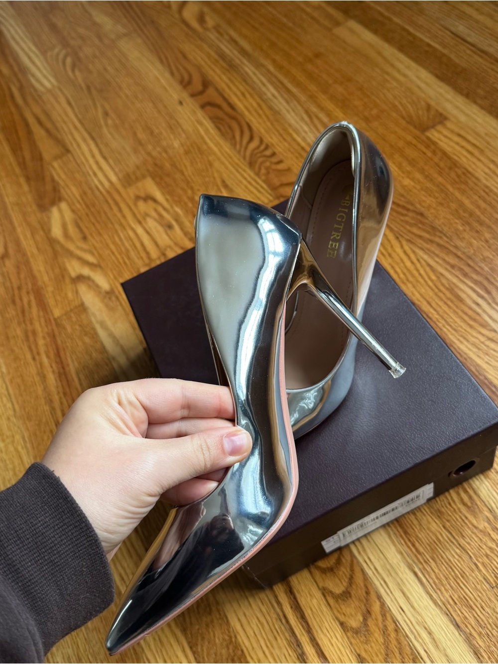 Metallic Silver Pointed Stiletto Heels - Picture 5 of 8